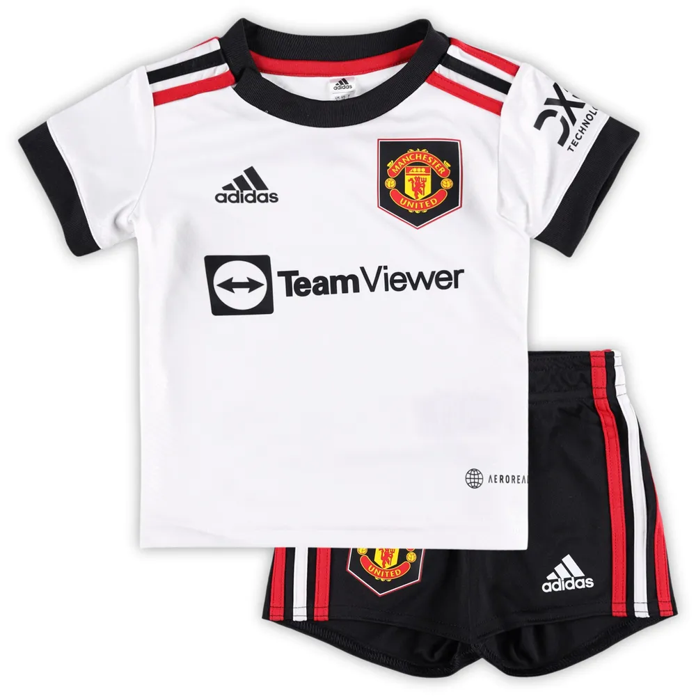 manchester united infant away kit