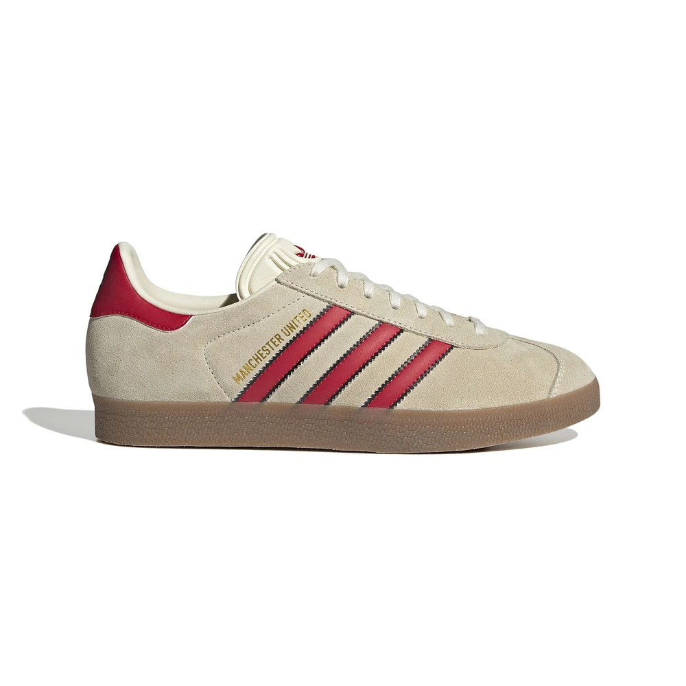 Chaussures adidas Originals pour hommes de la collection Manchester United Terrace Icons Gazelle couleur crème