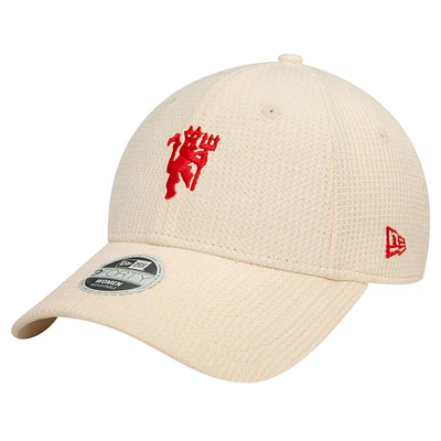 Women's New Era Cream Manchester United Jersey Stitch 9FORTY Adjustable Hat