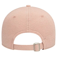 Casquette réglable New Era rose Manchester United Jersey Stitch 9FORTY pour femme