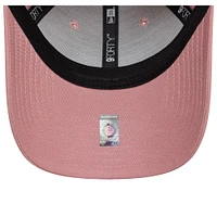 Women's New Era Pink Manchester United Seasonal 9FORTY Adjustable Hat