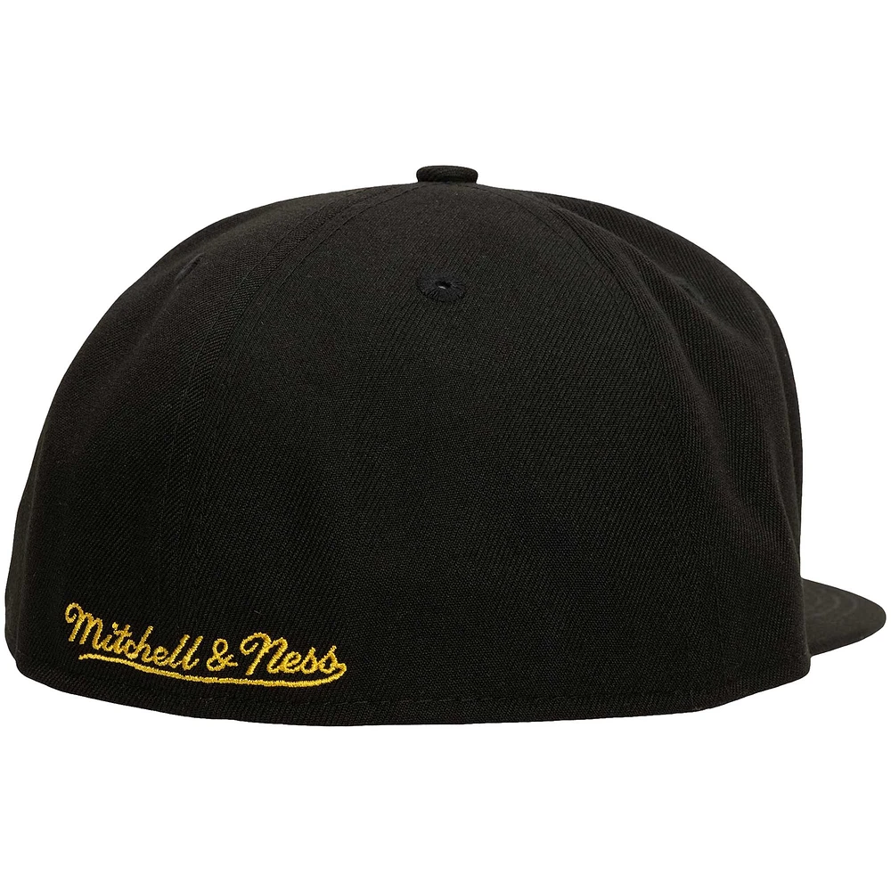 Men's Mitchell & Ness  Black Marquette Golden Eagles Lifestyle Fitted Hat