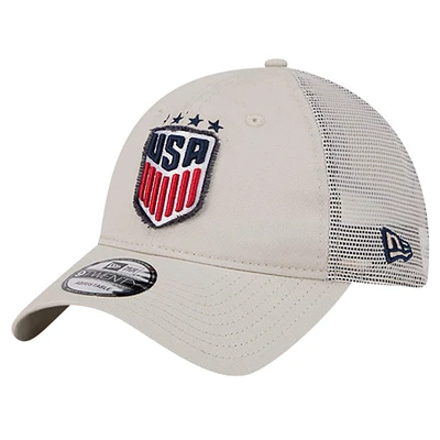 Casquette réglable New Era Tan USWNT Game Day Trucker 9TWENTY pour hommes