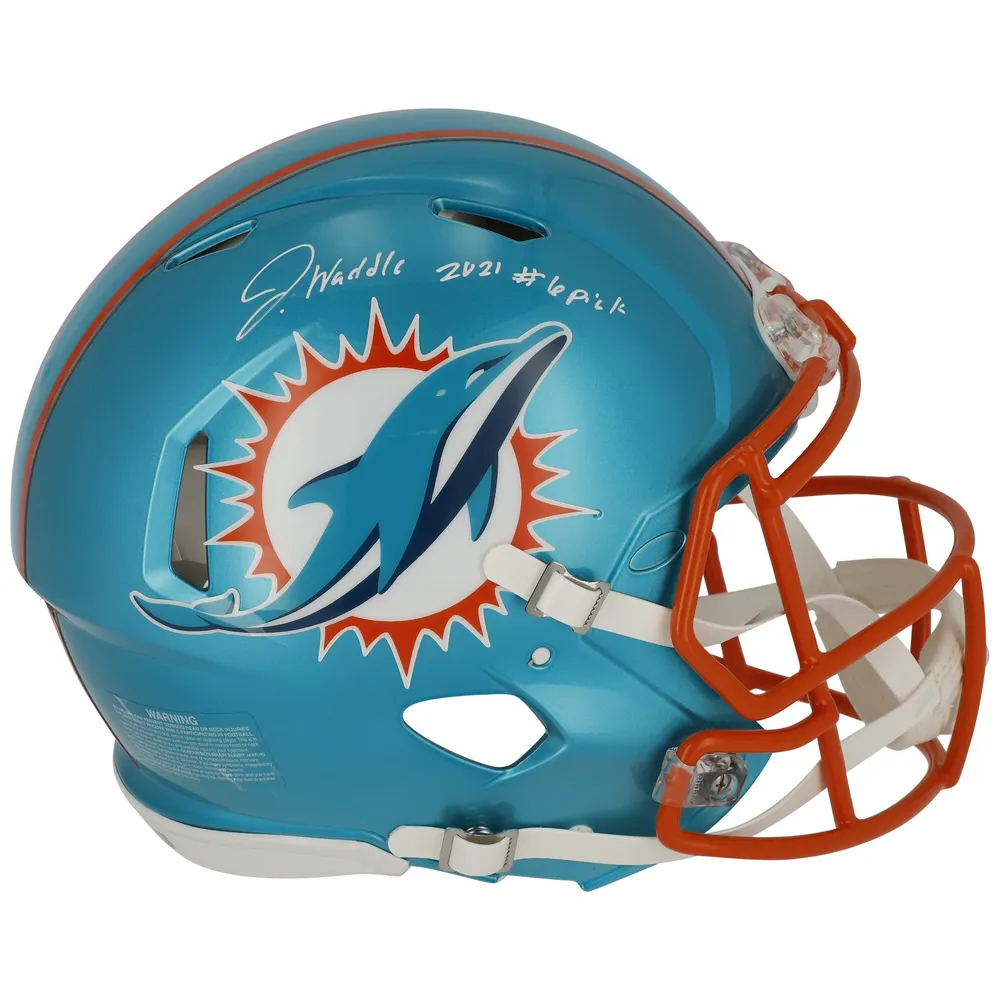 Lids Jaylen Waddle Miami Dolphins Fanatics Authentic Autographed Riddell  Flash Speed Authentic Helmet with 2021 #6 Pick Inscription