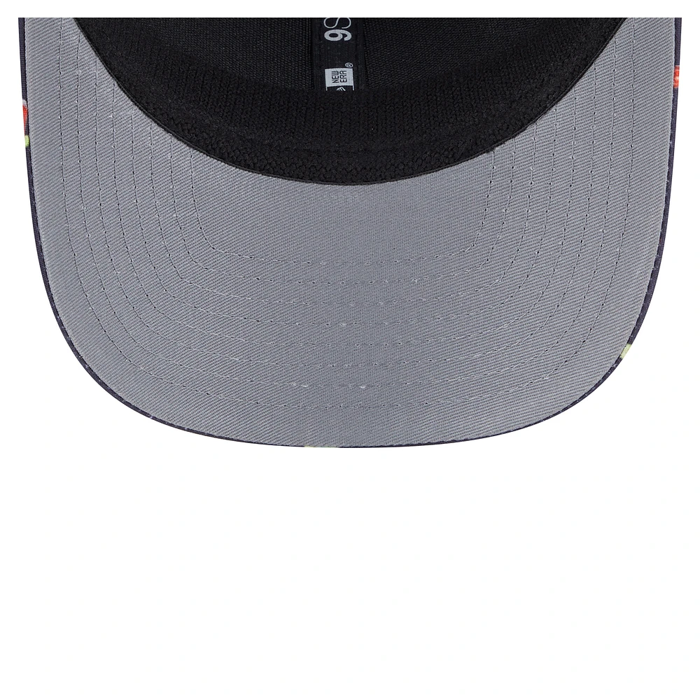 Casquette extensible à boutons-pression New Era bleu marine/noir Miami Dolphins Adventure Drinks Pattern 9SEVENTY pour homme