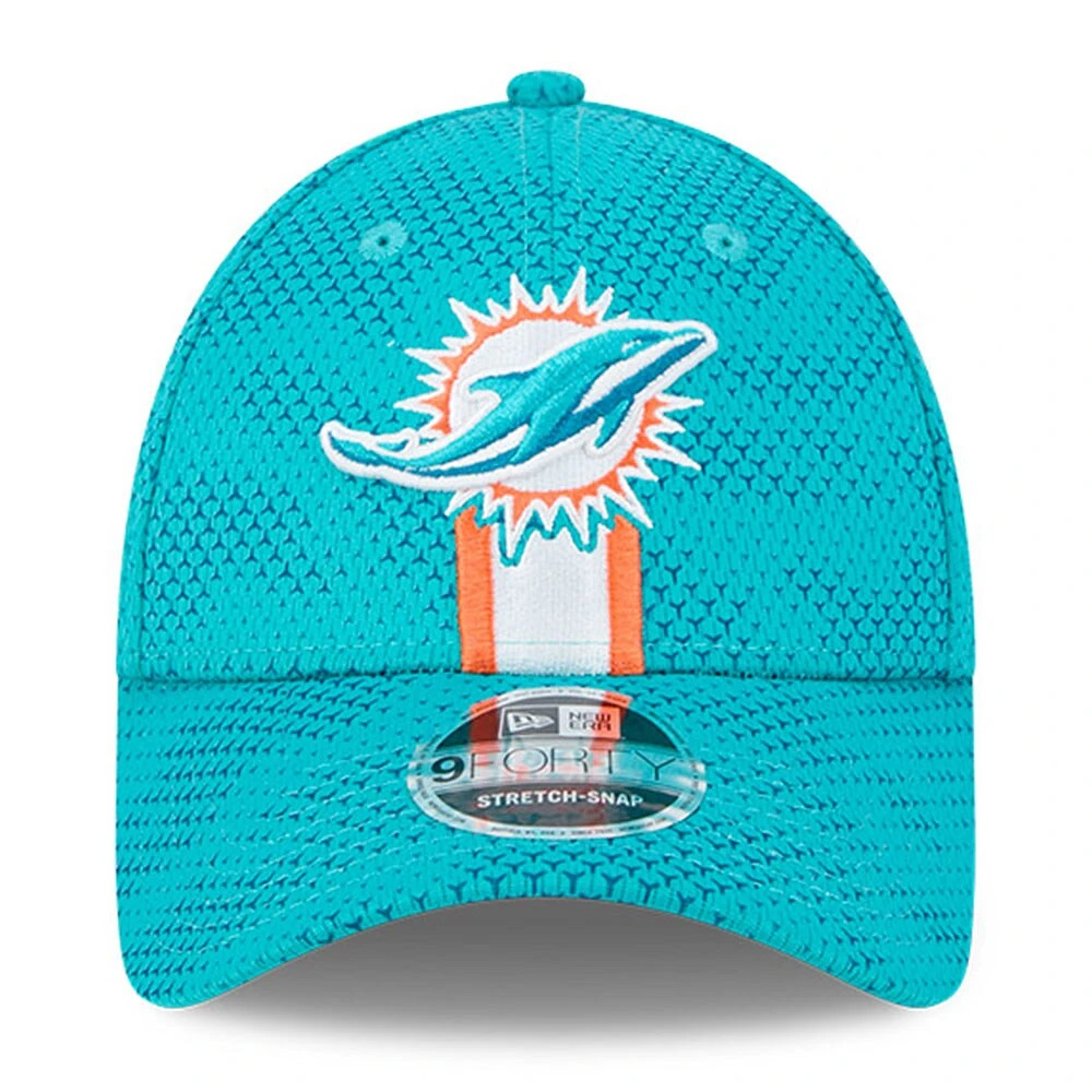 Casquette extensible à bouton-pression New Era Aqua Miami Dolphins 2024 Sideline 9FORTY pour hommes