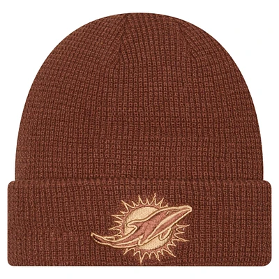 Bonnet en tricot gaufré à revers Miami Dolphins Tiramasu marron New Era pour homme