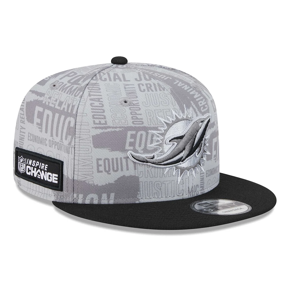 Casquette Snapback 9FIFTY Miami Dolphins Inspire Change New Era gris/noir pour hommes