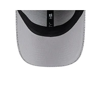 Casquette extensible à bouton-pression New Era pour hommes des Dolphins de Miami 2024 Sideline 9FORTY grise