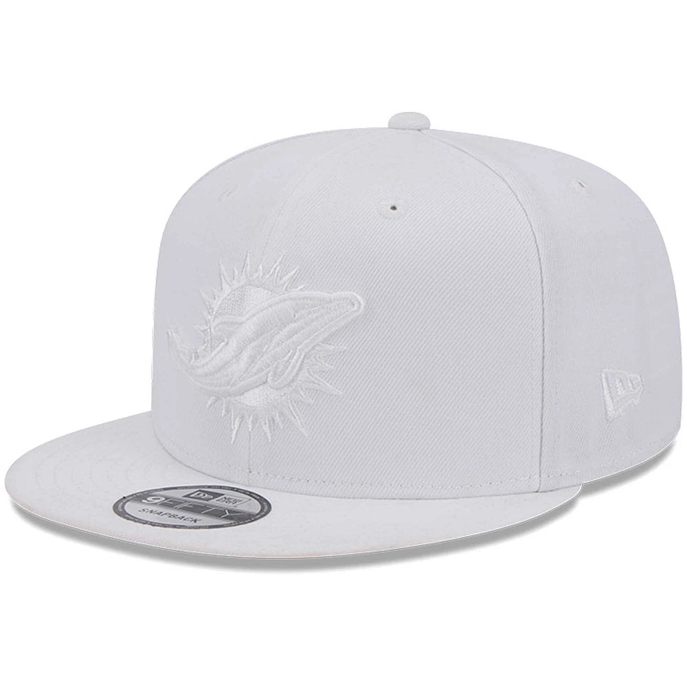 Casquette Snapback 9FIFTY Main Blanc sur Blanc New Era Miami Dolphins pour hommes