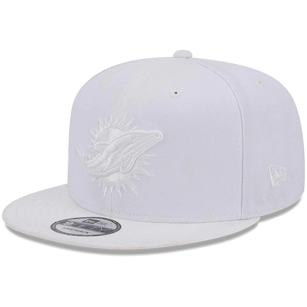 Casquette Snapback 9FIFTY Main Blanc sur Blanc New Era Miami Dolphins pour hommes