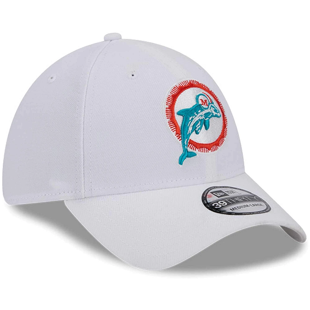 Casquette flexible 39THIRTY Throwback des Miami Dolphins New Era pour hommes, blanche