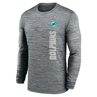 T-shirt à manches longues Nike gris Miami Dolphins 2024 Sideline Velocity Performance pour homme