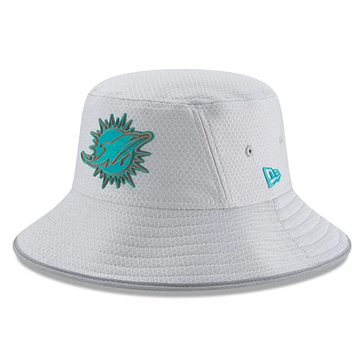 Chapeau bob officiel du camp d'entraînement 2018 des Miami Dolphins New Era gris pour jeune