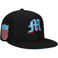 Rings & Crwns Black Miami Giants Team Fitted Hat