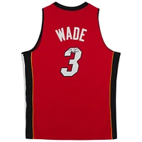 Maillot Swingman rouge autographié par Dwyane Wade Miami Heat Mitchell & Ness 2005-2006
