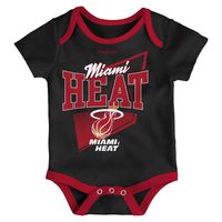 Infant Mitchell & Ness Black/Red Miami Heat Hardwood Classics Bodysuits Cuffed Knit Hat Set