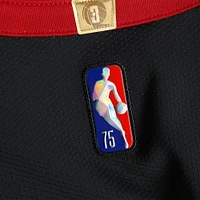 Maillot authentique Nike Black Icon autographié par Jaime Jaquez Jr. Miami Heat