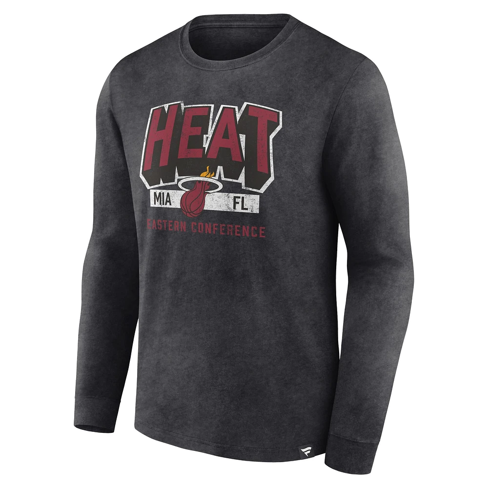 T-shirt à manches longues Fanatics Heather Charcoal Miami Heat Front Court Press Snow Wash pour hommes