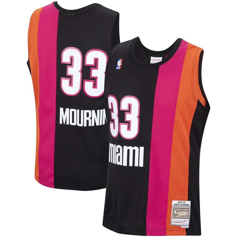 Maillot Swingman Mitchell & Ness Alonzo Mourning noir Miami Heat 2005/2006 Hardwood Classics pour hommes