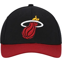 Casquette pour homme Mitchell & Ness Noir/Rouge Miami Heat MVP Team Two-Tone 2.0 Stretch Snapback