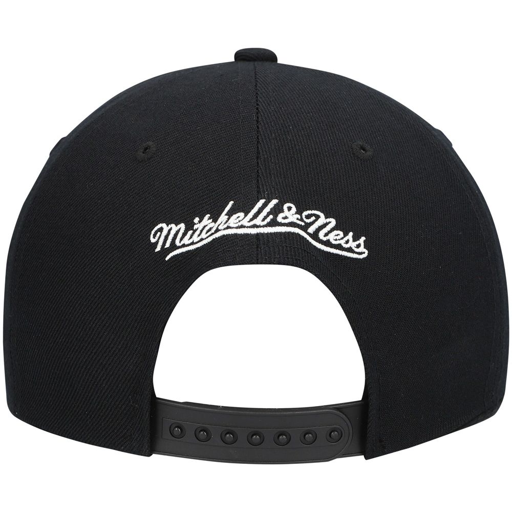 Men's Mitchell & Ness Black Miami Heat Hardwood Classics Script 2.0 Snapback Hat