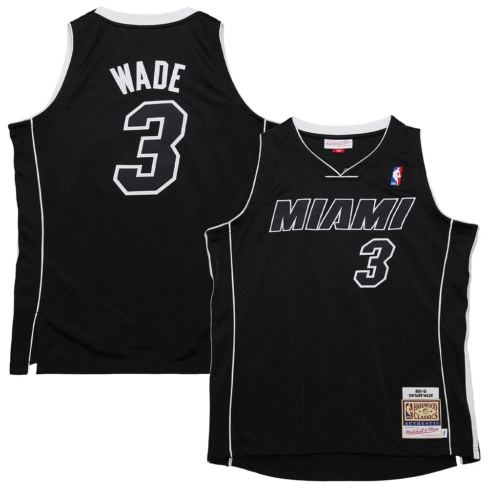 Maillot authentique noir Mitchell & Ness Dwyane Wade Miami Heat 2011/12 Hardwood Classics pour homme