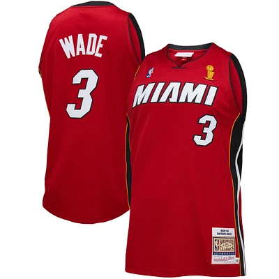 Mitchell & Ness Dwyane Wade rouge Miami Heat 2005/06 Hardwood Classics authentique pour hommes - Maillot