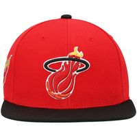 Men's Mitchell & Ness Red/Black Miami Heat Hardwood Classics Snapback Hat