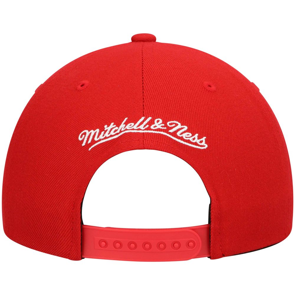 Men's Mitchell & Ness Red Miami Heat Hardwood Classics Team Ground 2.0 Snapback Hat