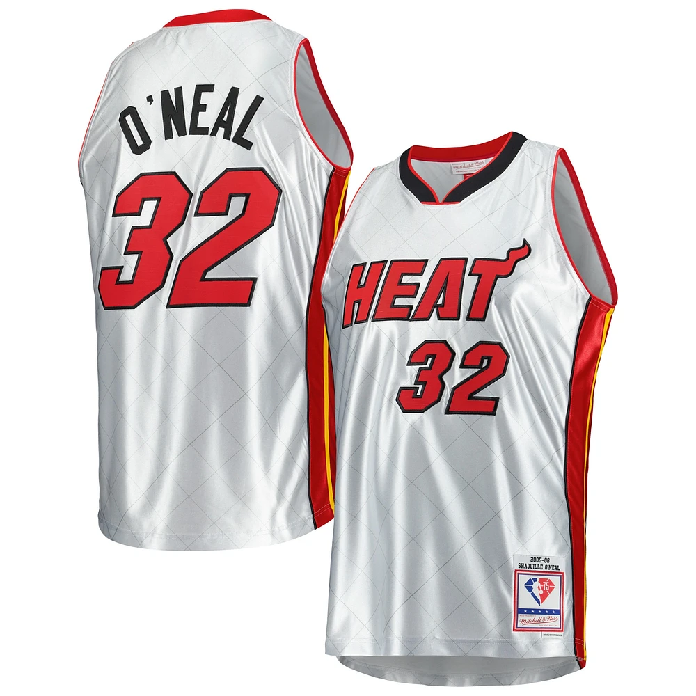 Maillot Swingman Mitchell & Ness Shaquille O'Neal Platinum Miami Heat 2005/06 Hardwood Classics 75e anniversaire pour hommes