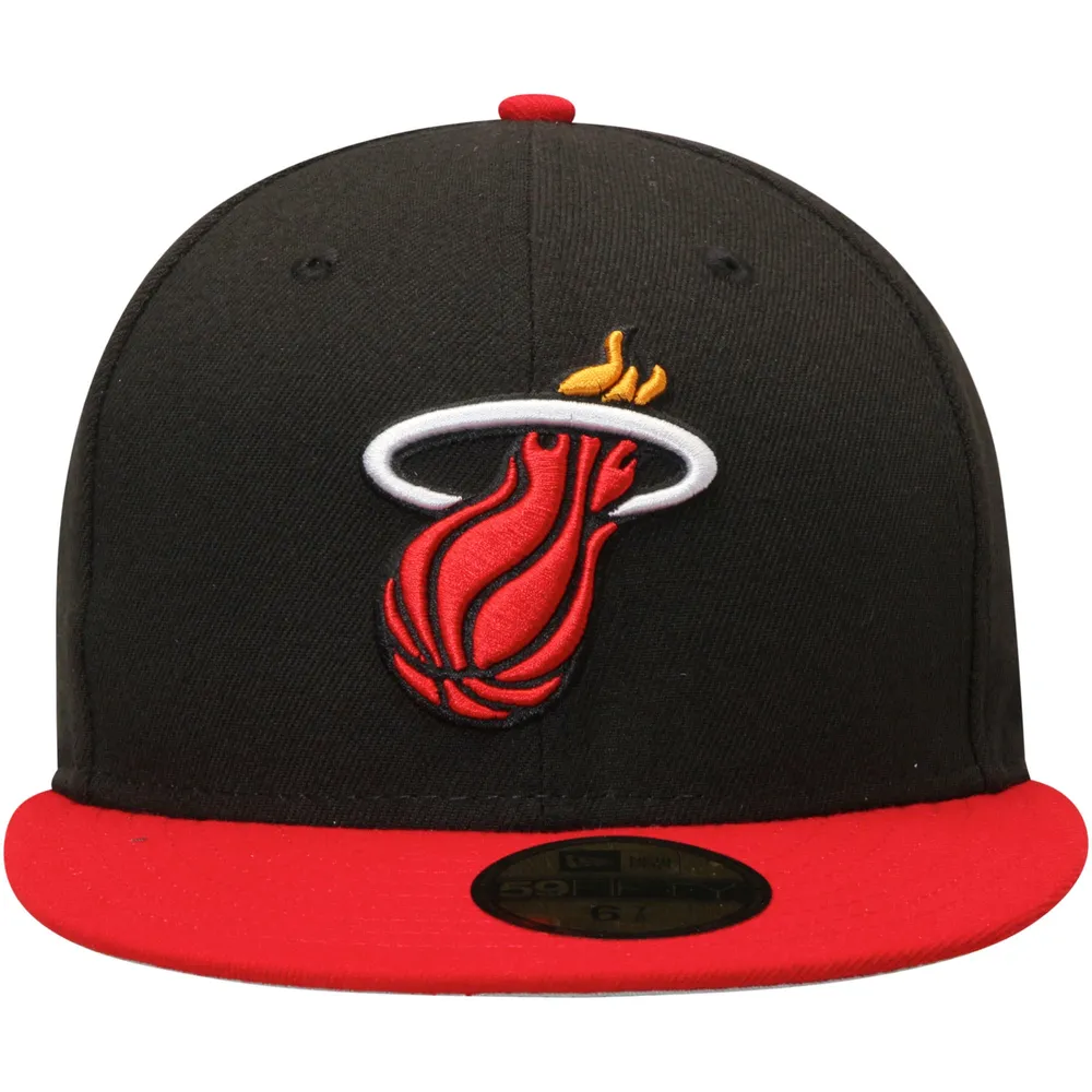 Casquette ajustée 59FIFTY 2Tone de la couleur officielle l'équipe Miami Heat New Era pour homme, noir/rouge