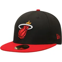 Casquette ajustée 59FIFTY 2Tone de la couleur officielle l'équipe Miami Heat New Era pour homme, noir/rouge