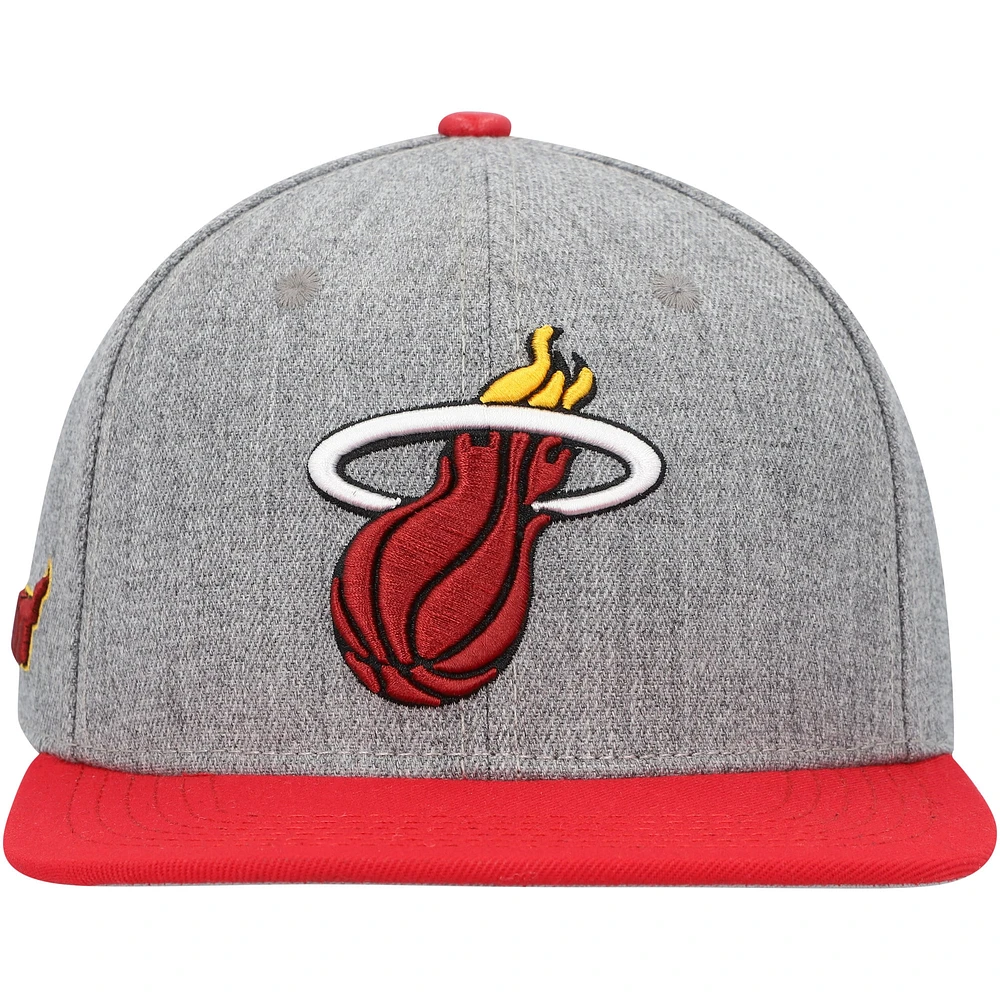 Men's Pro Standard Gray/Red Miami Heat Classic Logo Two-Tone Snapback Hat