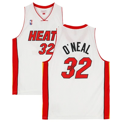 Maillot Swingman Mitchell & Ness autographié par Shaquille O'Neal Miami Heat 2005-06 blanc
