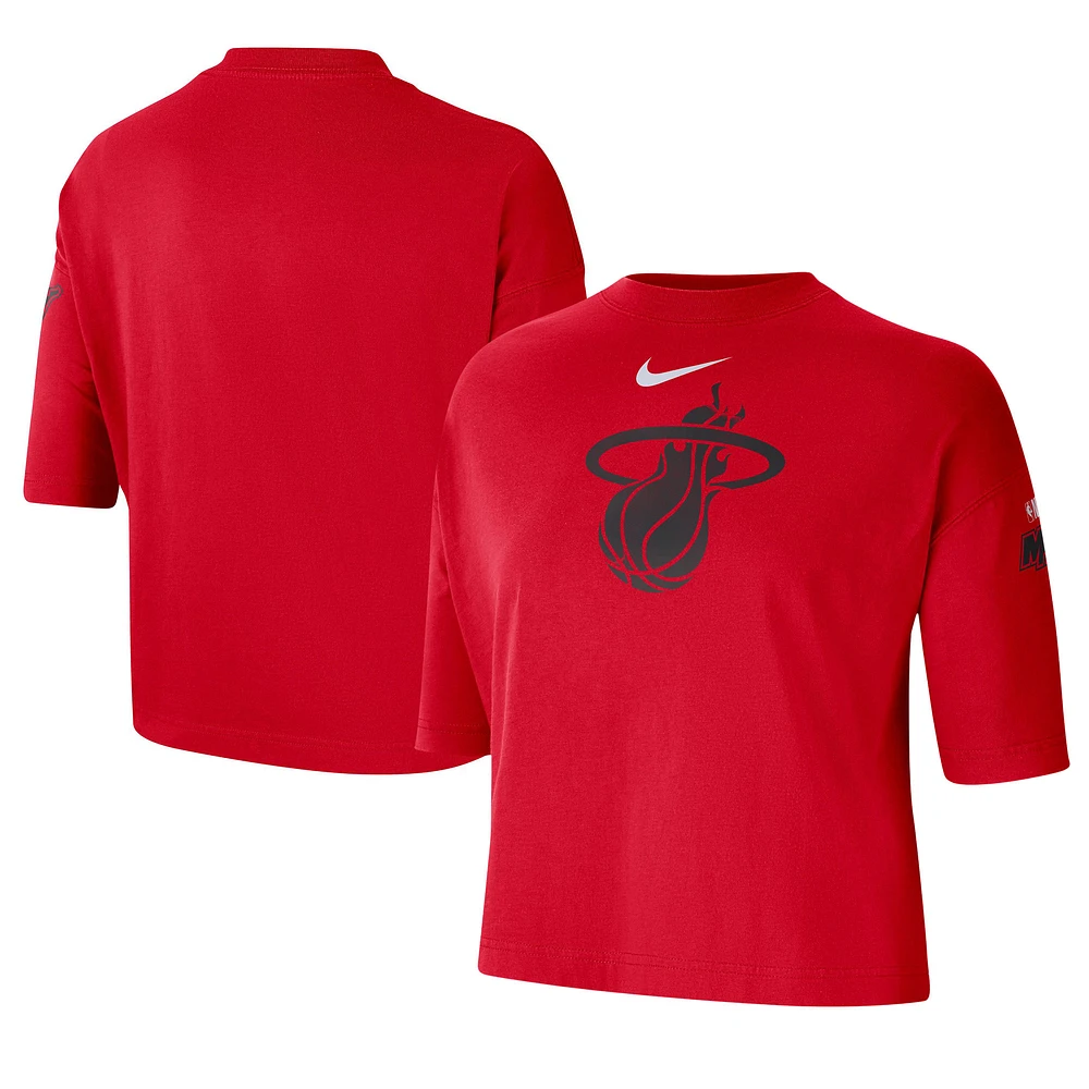 T-shirt Nike rouge Miami Heat 2024/25 City Edition Courtside Boxy pour femme