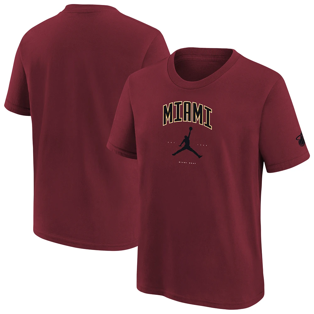 T-shirt rouge Essential Cities de la marque Jordan pour jeunes, Miami Heat