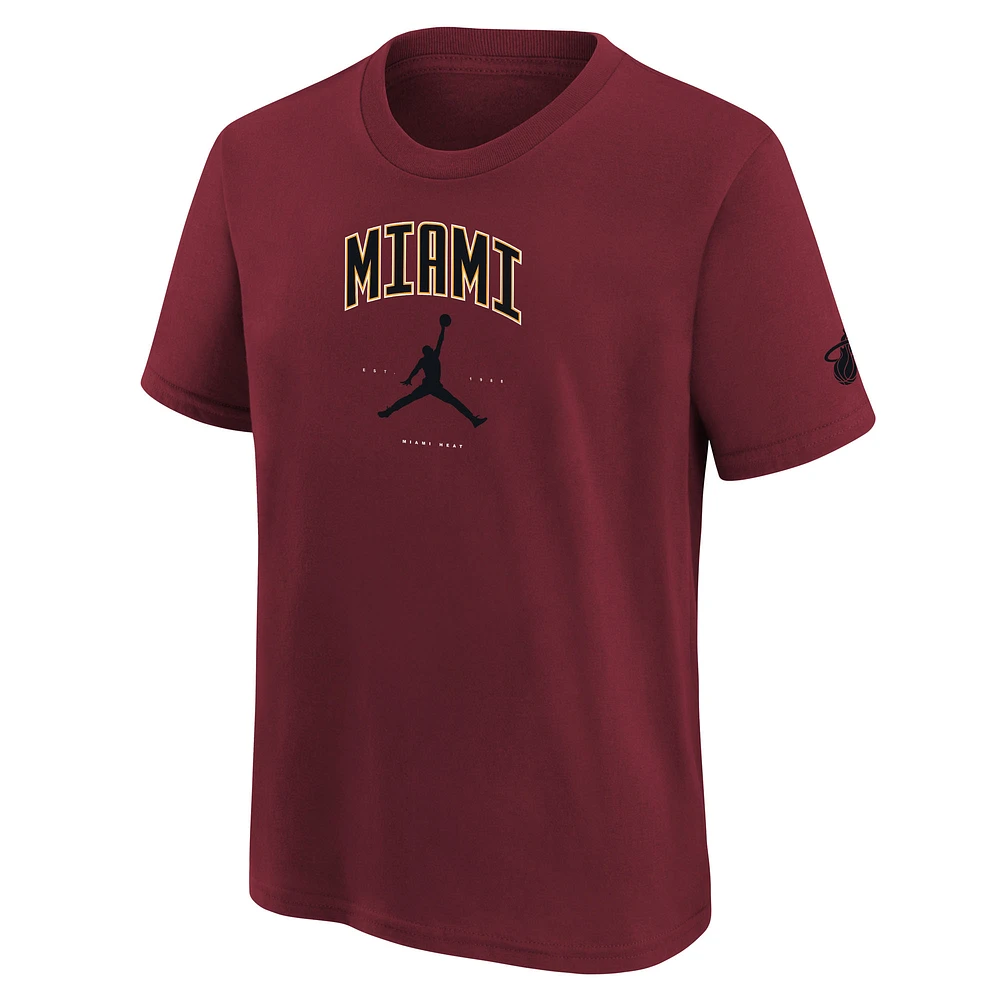 T-shirt rouge Essential Cities de la marque Jordan pour jeunes, Miami Heat
