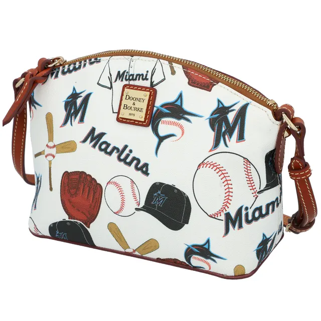 MLB Phillies Suki Crossbody Med Wristlet