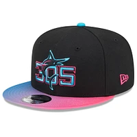 Casquette snapback 9FIFTY City Connect 2025 des Marlins de Miami New Era noire/rose pour homme