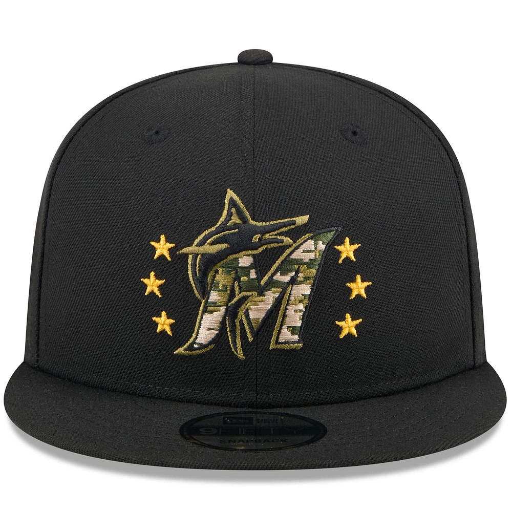 Casquette Snapback 9FIFTY Miami Marlins 2024 de la Journée des Forces armées New Era noire pour homme