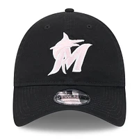 Casquette réglable noire Miami Marlins 2024 pour la fête des mères 9TWENTY New Era pour hommes