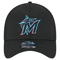 Casquette New Era noire Miami Marlins Active Pivot 39THIRTY Flex pour hommes