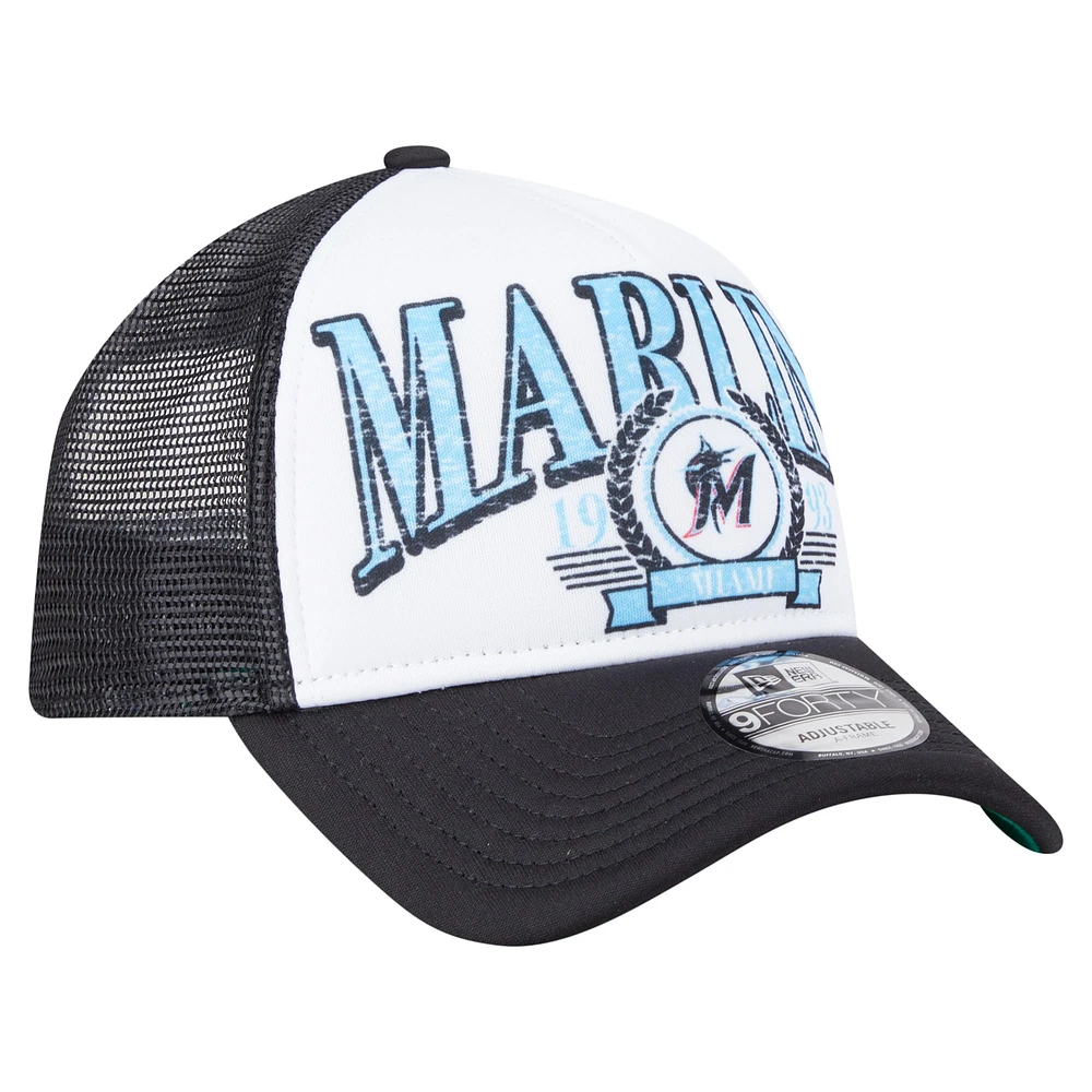 Casquette camionneur ajustable New Era noire Miami Marlins 9FORTY A-Frame pour homme