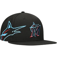 Casquette Snapback New Era noire Miami Marlins Logo Strike 9FIFTY pour hommes