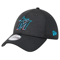 Casquette New Era noire Miami Marlins Tech 39THIRTY Flex pour hommes