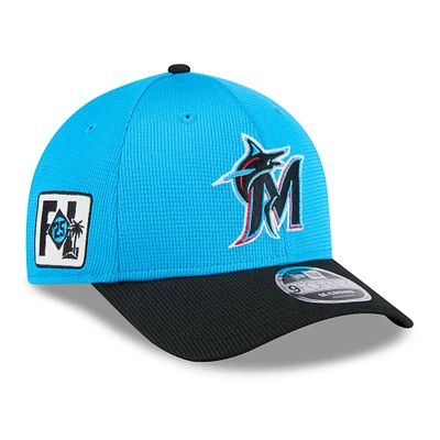 Casquette ajustable 9FORTY Miami Marlins 2025 Spring Training pour homme New Era Blue