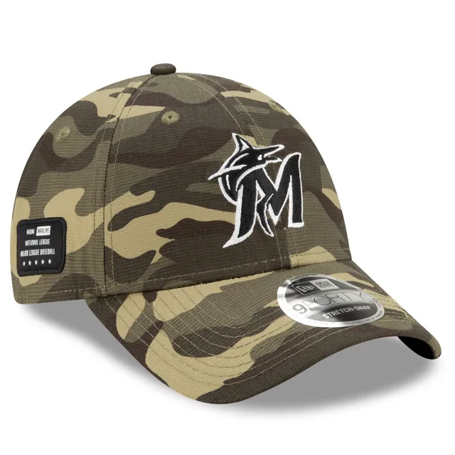 Men's '47 Black Miami Marlins Trawler Clean Up Trucker Snapback Hat