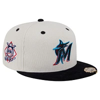 Casquette ajustée 59FIFTY en velours côtelé bicolore crème/noir pour homme des Miami Marlins de New Era