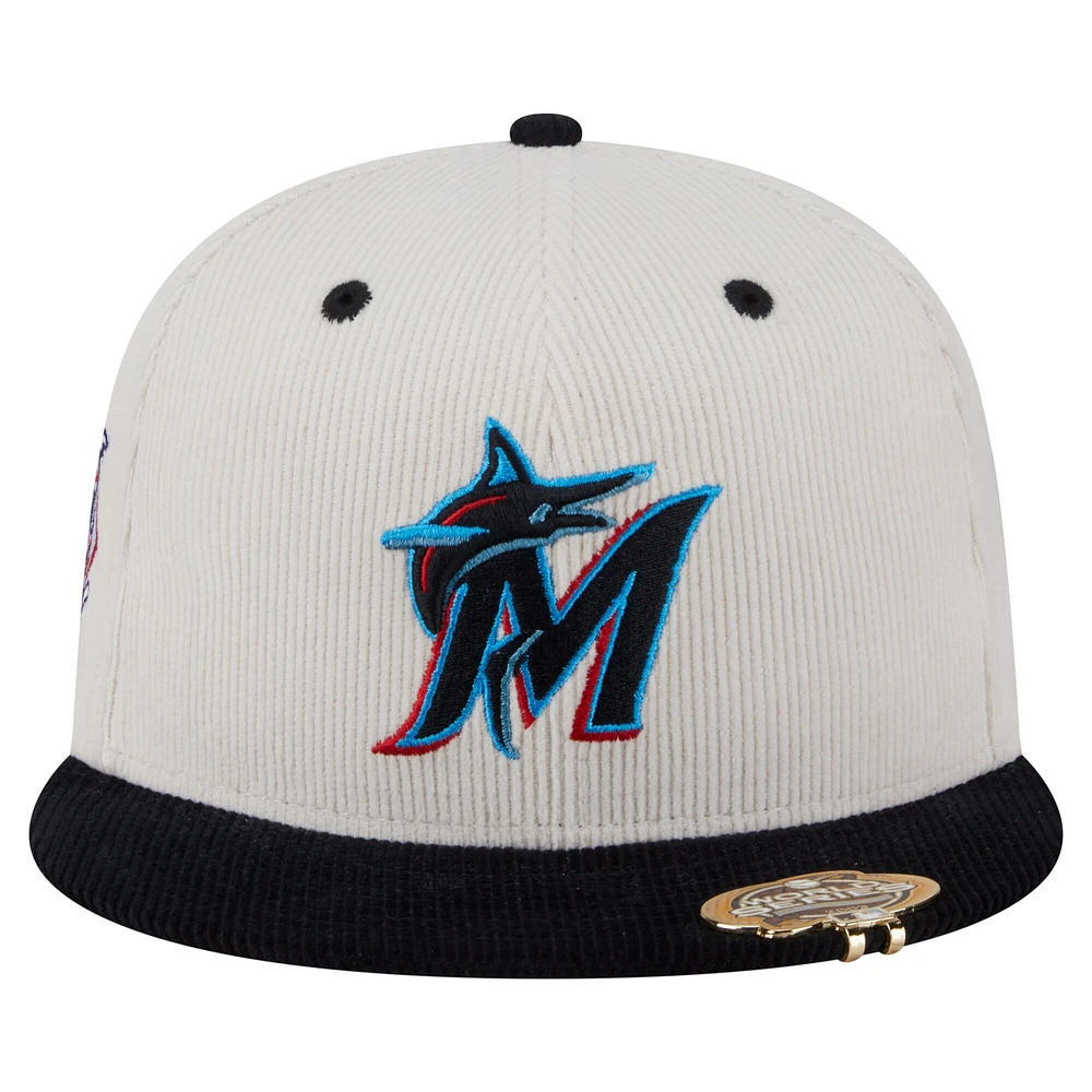 Casquette ajustée 59FIFTY en velours côtelé bicolore crème/noir pour homme des Miami Marlins de New Era